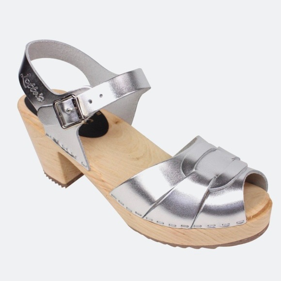 Lotta From Stockholm Peep Toe Clogs Silver Leather
Wooden Block Heel Size 35 5 - Picture 9 of 10
